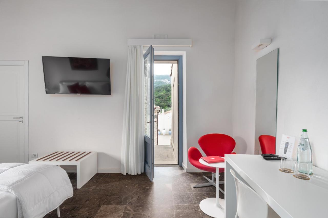 Borgo D'Orlando - Small Country Hotel Mirto  Exteriör bild