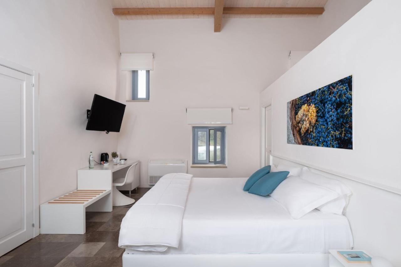 Borgo D'Orlando - Small Country Hotel Mirto  Exteriör bild