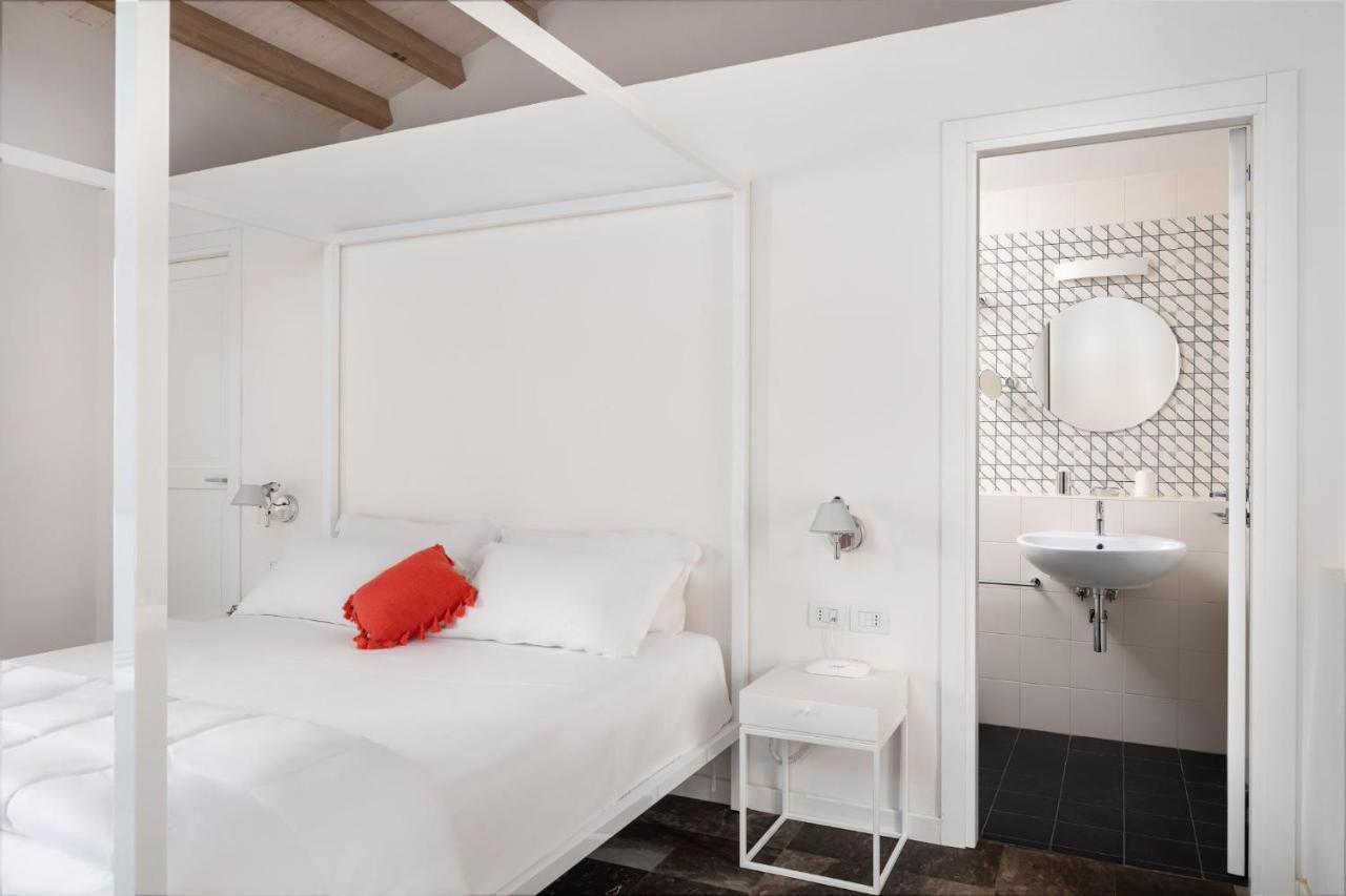 Borgo D'Orlando - Small Country Hotel Mirto  Exteriör bild
