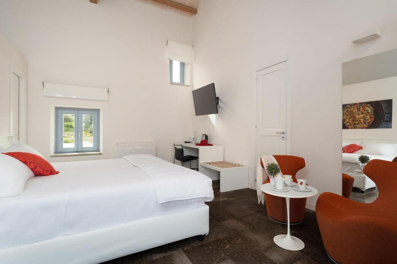 Borgo D'Orlando - Small Country Hotel Mirto  Exteriör bild