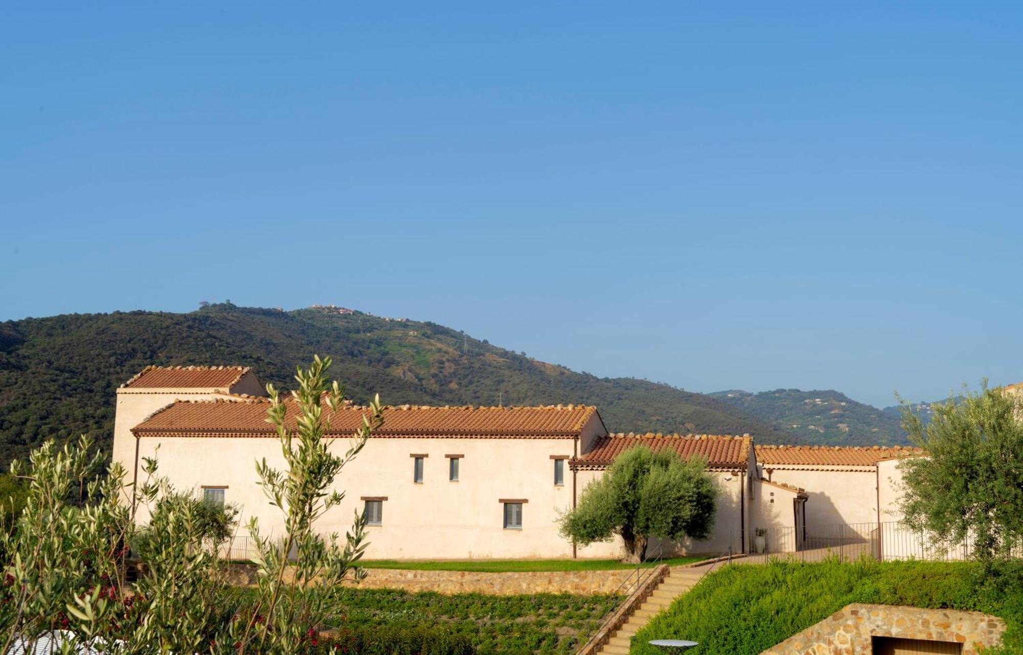 Borgo D'Orlando - Small Country Hotel Mirto  Exteriör bild